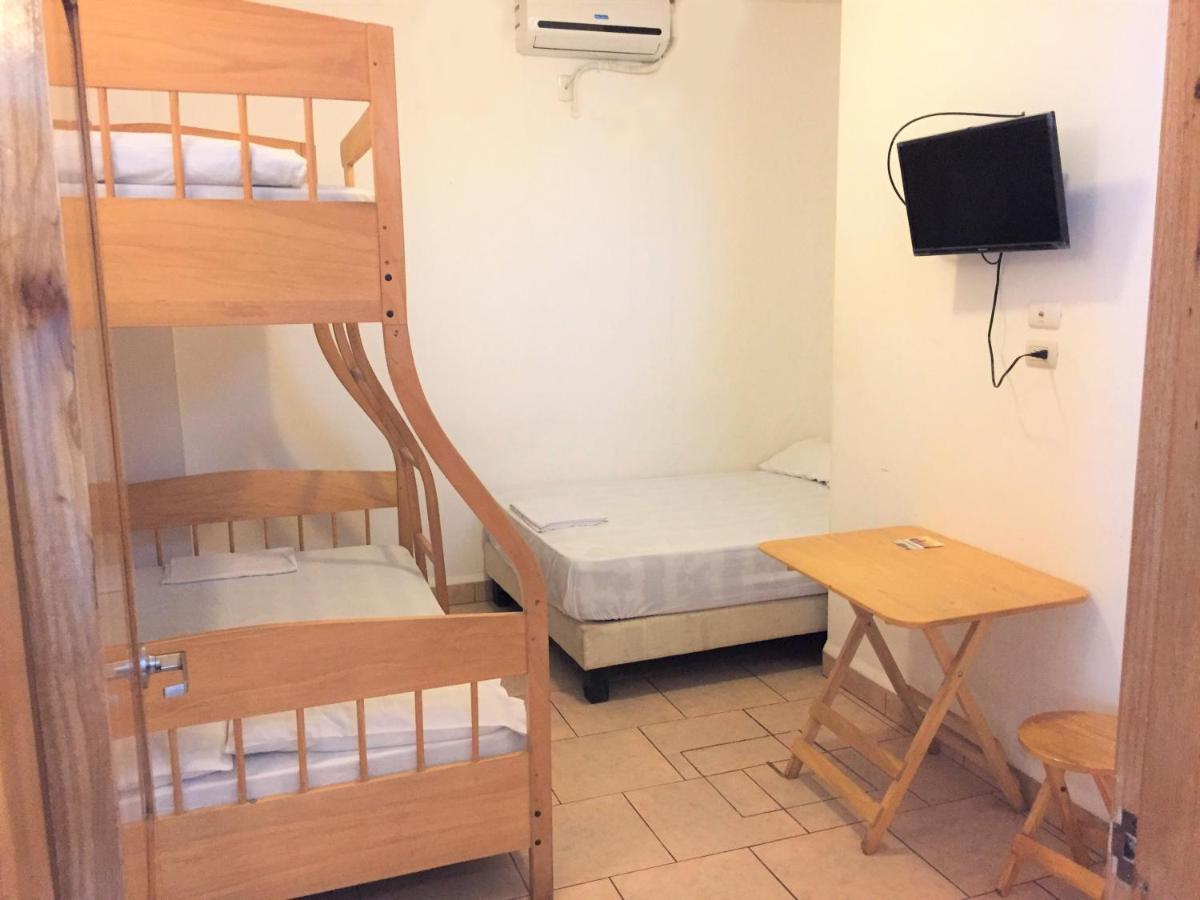 Hostal Yaku Montañita 外观 照片